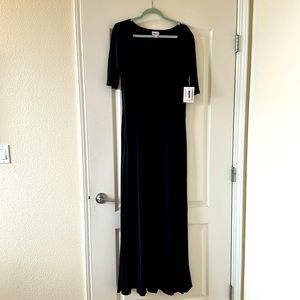 NWT! Unicorn Lularoe black Ana dress! Goes with everything!